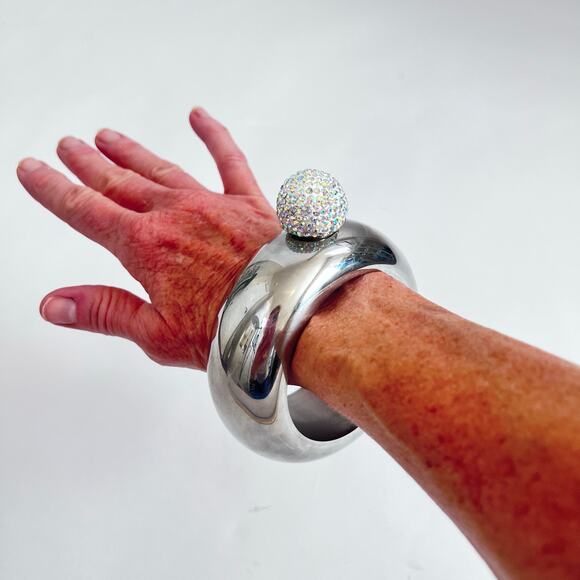 FLASK DRINK SMUGGLER STAINLESS STEEL SECERT BRACELET FASHION FLASK CRYSTAL LID - Picture 1 of 8